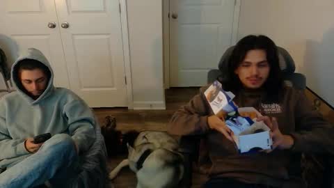 Snapshot of apachewithawebcam chatting on January 17, 7:17 pm ApacheWithWebcam online show from January 17, 7:17 pm