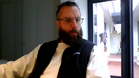 Snapshot of apc_3 chatting on February 23, 9:06 am apc_3 online show from February 23, 9:06 am