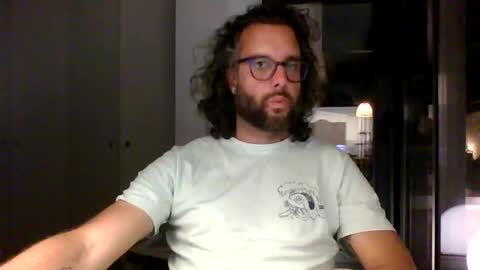 Snapshot of apc_3 chatting on May 5, 8:39 pm apc_3 online show from May 5, 8:39 pm