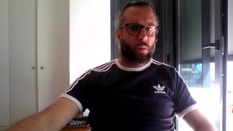 Snapshot of apc_3 chatting on May 7, 10:42 am apc_3 online show from May 7, 10:42 am