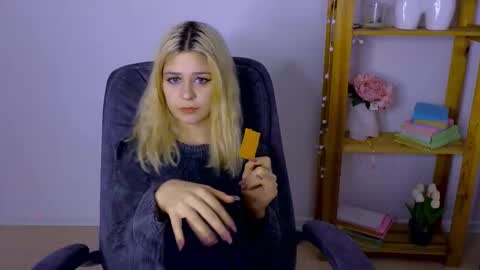 Snapshot of apheliastar chatting on November 1, 3:47 pm ApheliaStar online show from November 1, 3:47 pm