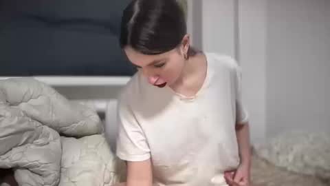 aphr0dite22 online show from March 11, 7:42 pm