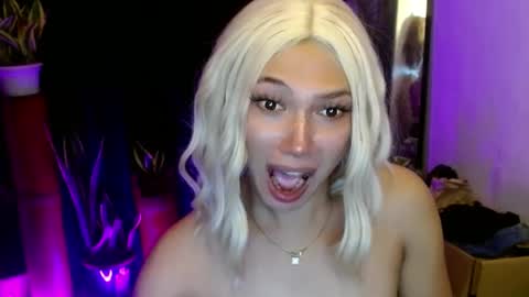 Roman Goddess online show from December 1, 8:09 pm