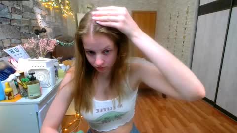 Aphrodite online show from May 21, 3:52 pm