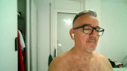furry bear online show from September 30, 9:31 pm