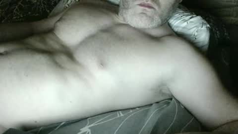 Snapshot of apluslickin chatting on December 10, 10:47 pm Aplusickin online show from December 10, 10:47 pm