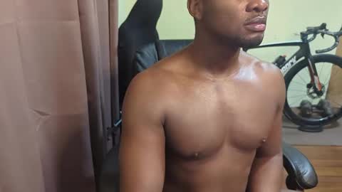 Snapshot of apollodarkmn chatting on May 9, 1:55 am apollodarkmn online show from May 9, 1:55 am