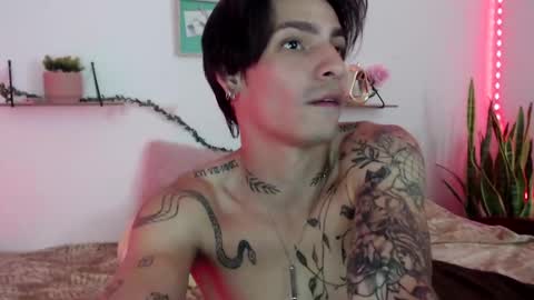 Apolo online show from January 1, 5:00 pm