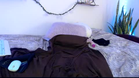 Apolo online show from January 12, 7:10 pm