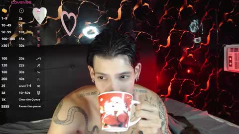 Snapshot of apolo01_ chatting on February 15, 11:45 pm Apolo online show from February 15, 11:45 pm