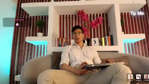 apolo_crus online show from April 19, 3:06 am