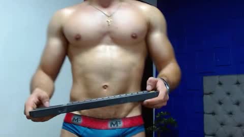 Snapshot of apolo_klein1 chatting on March 11, 11:44 am Apolo online show from March 11, 11:44 am