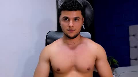 Snapshot of apolo_klein1 chatting on November 6, 12:11 am Apolo online show from November 6, 12:11 am