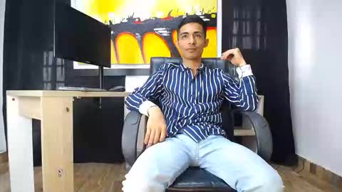 Snapshot of apolo_richards chatting on February 6, 8:34 pm Apolo Richards online show from February 6, 8:34 pm