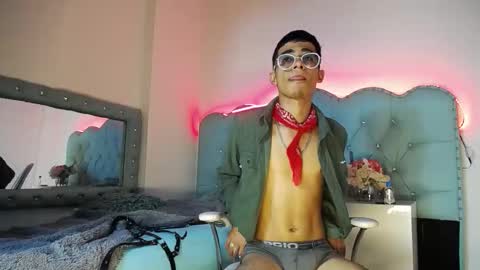 Snapshot of apolo_richards chatting on February 9, 8:13 pm Apolo Richards online show from February 9, 8:13 pm