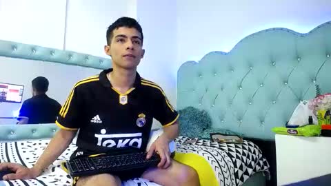 Snapshot of apolo_richards chatting on February 24, 7:56 pm Apolo Richards online show from February 24, 7:56 pm