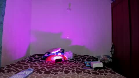 Lola  Apolo online show from May 3, 3:12 am