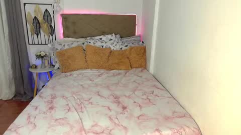 Snapshot of apple_piexxx chatting on February 17, 5:36 am Apple tk online show from February 17, 5:36 am