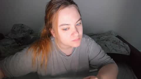 appleyummybuns online show from May 12, 2:08 am