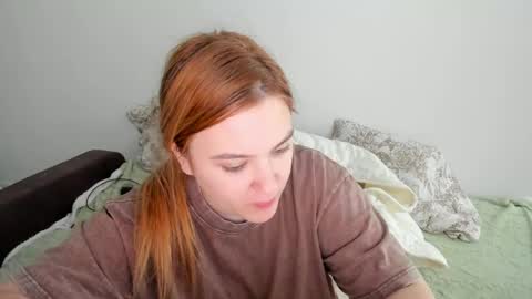 appleyummybuns online show from June 5, 11:38 am