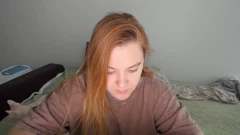 appleyummybuns online show from June 12, 4:22 am