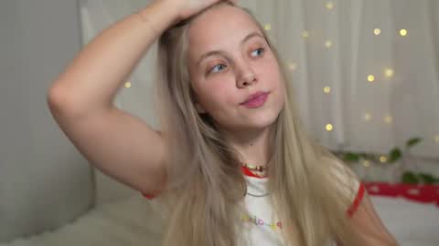 Snapshot of appr0ved chatting on December 22, 8:05 am REYNA my friend online show from December 22, 8:05 am