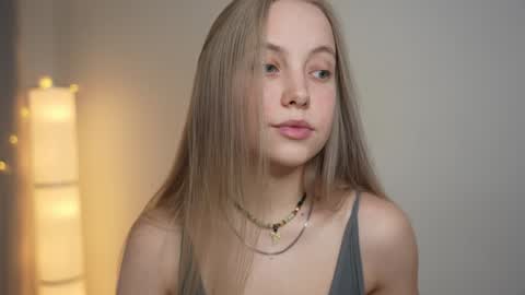 Snapshot of appr0ved chatting on January 23, 8:04 am REYNA my friend online show from January 23, 8:04 am