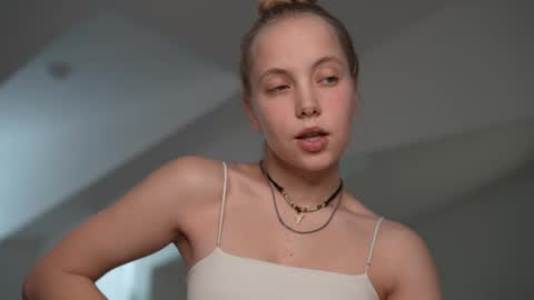 Snapshot of appr0ved chatting on February 15, 11:50 am REYNA my friend online show from February 15, 11:50 am