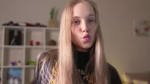  REYNA  my friend   online show from November 21, 4:16 pm