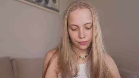  REYNA  my friend   online show from May 31, 4:14 pm