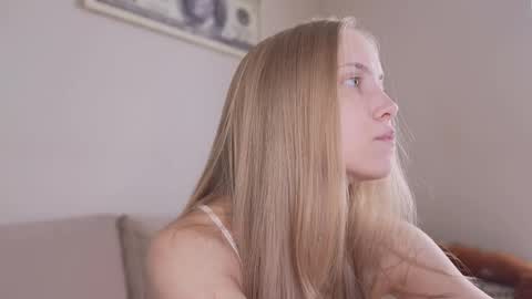  REYNA  my friend   online show from June 6, 3:28 pm