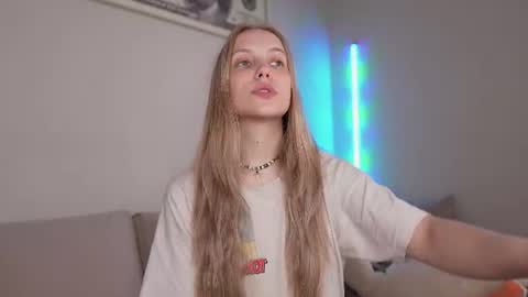  REYNA  my friend   online show from June 15, 3:14 pm