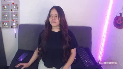 Snapshot of apriil_3 chatting on October 17, 4:26 am Abril Freelance Model online show from October 17, 4:26 am