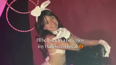   online show from October 23, 12:15 pm