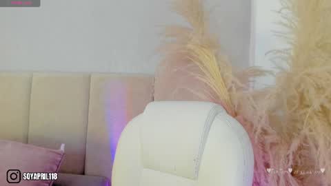 Snapshot of april_ebony18_ chatting on June 19, 10:41 am April online show from June 19, 10:41 am