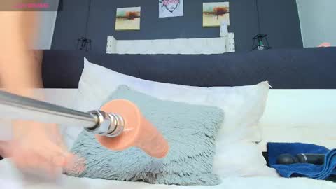 April Jhonsson online show from December 20, 5:58 am