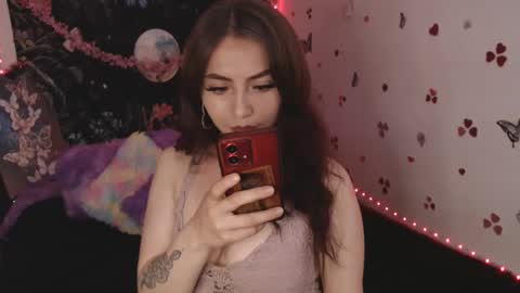 Snapshot of april_l6 chatting on September 30, 1:10 am april_l6 online show from September 30, 1:10 am