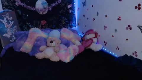 Snapshot of april_l6 chatting on October 6, 11:46 pm april_l6 online show from October 6, 11:46 pm