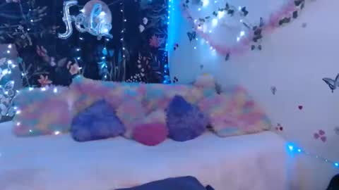 april_l6 online show from March 12, 10:05 pm