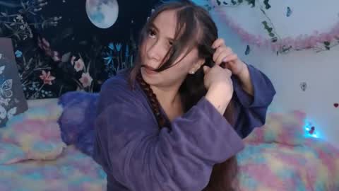 april_l6 online show from April 11, 1:21 am