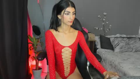 Snapshot of april_scarlett chatting on February 17, 10:36 pm Scarlett Independent Model online show from February 17, 10:36 pm