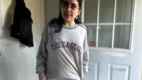 Snapshot of aprilanna chatting on December 11, 6:09 pm AnnaApril420 online show from December 11, 6:09 pm