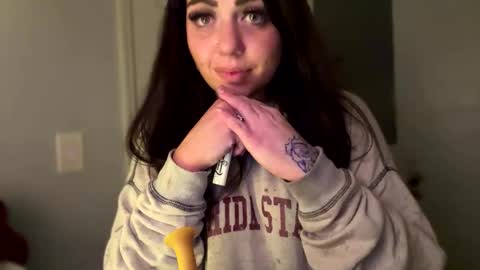 Snapshot of aprilanna chatting on January 9, 6:06 am AnnaApril420 online show from January 9, 6:06 am