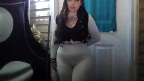 Snapshot of aprilanna chatting on November 14, 4:00 am AnnaApril420 online show from November 14, 4:00 am