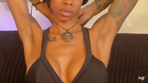 Snapshot of aprillebony319262 chatting on February 19, 10:06 pm aprillebony319262 online show from February 19, 10:06 pm