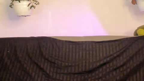 Snapshot of aprillebony319262 chatting on February 26, 5:34 pm aprillebony319262 online show from February 26, 5:34 pm