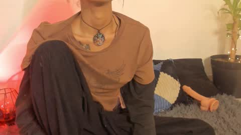 aprillebony319262 online show from March 23, 1:20 am