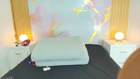 aprillross online show from February 10, 11:58 am