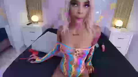 aprillross online show from March 14, 4:01 pm