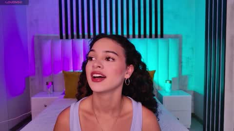 Snapshot of aprilrhodes_ chatting on October 12, 6:07 pm April Rhodes online show from October 12, 6:07 pm